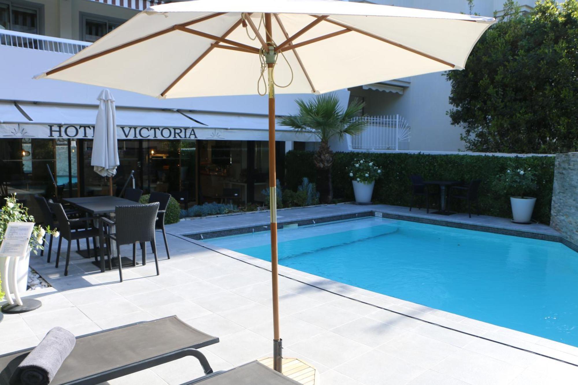 Victoria Hotel
